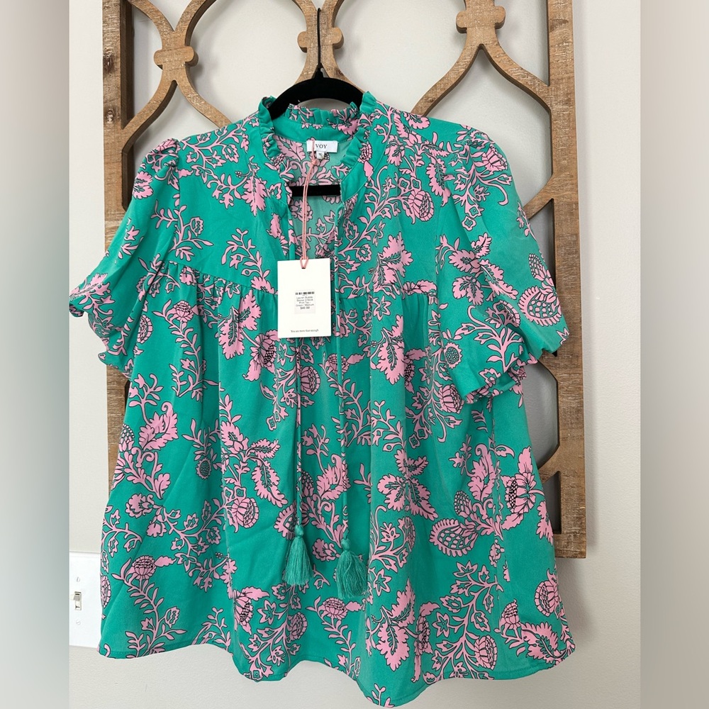 Voy Vneck Print Top